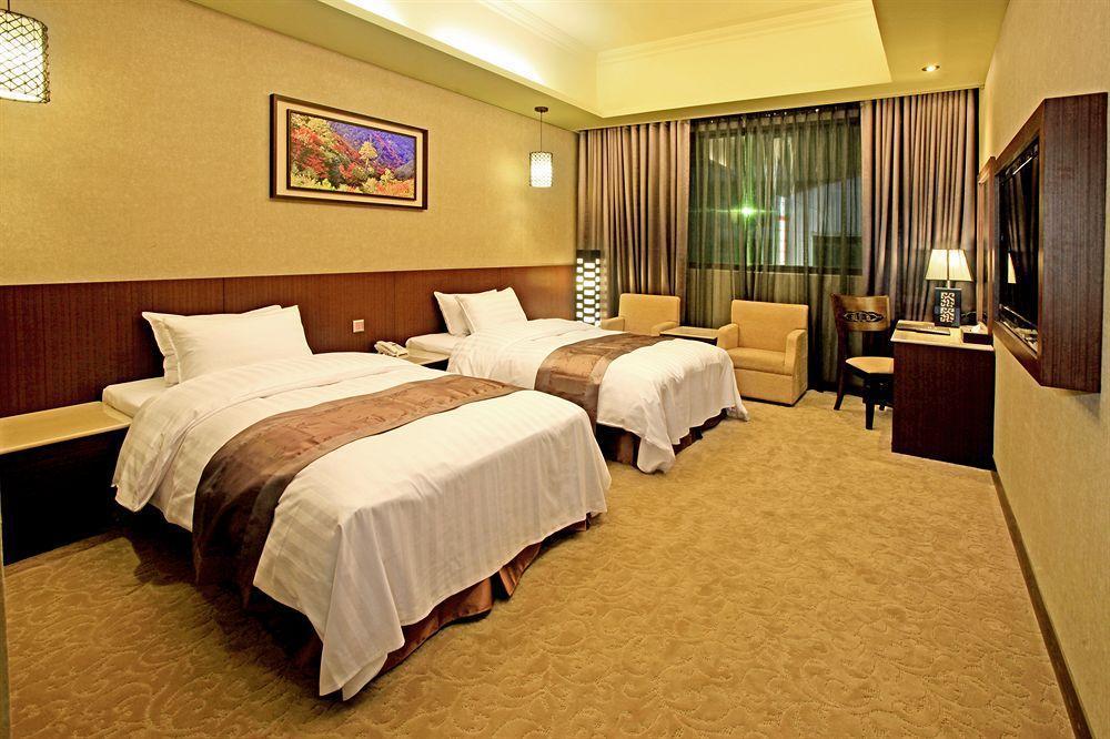 צ'יאיי סיטי Guanko Hotel מראה חיצוני תמונה