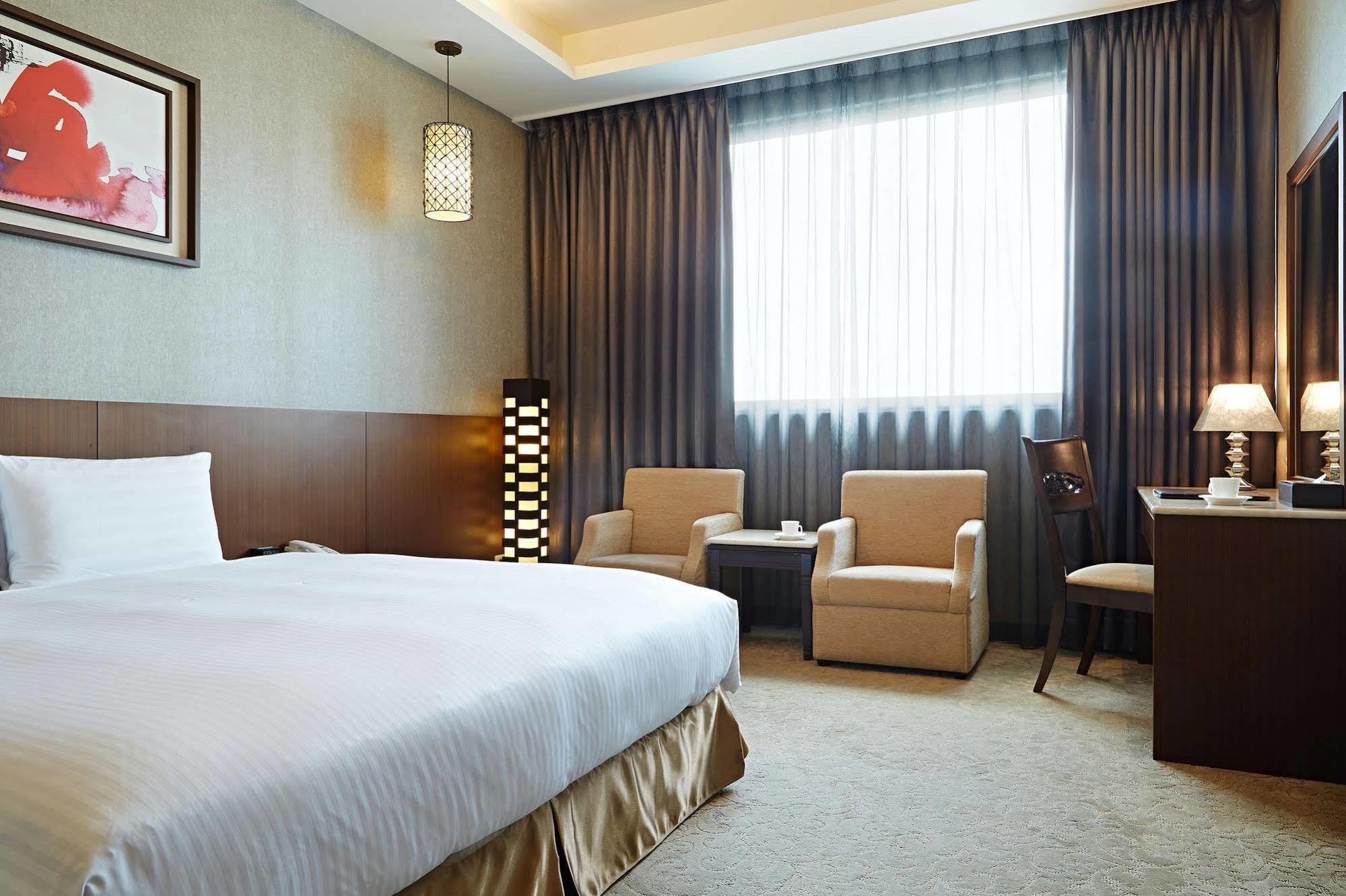 צ'יאיי סיטי Guanko Hotel מראה חיצוני תמונה